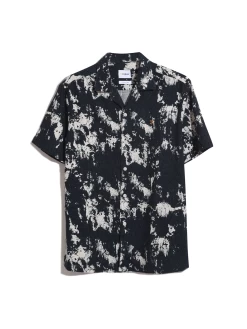 Farah Gabrielle Digital Print Short Sleeve Shirt In True Navy -Farah 2 7c2ad2d6 5bd4 4a3f 874f c3e168531f70