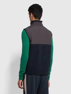 Farah Nehemah Sherpa Gilet In True Navy -Farah e5lm2lrlyos3tabaycqw