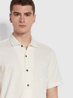 Farah Rincon Relaxed Fit Short Sleeve Revere Overshirt In Ecru -Farah ej7ppsohcl60ig9gjpxs