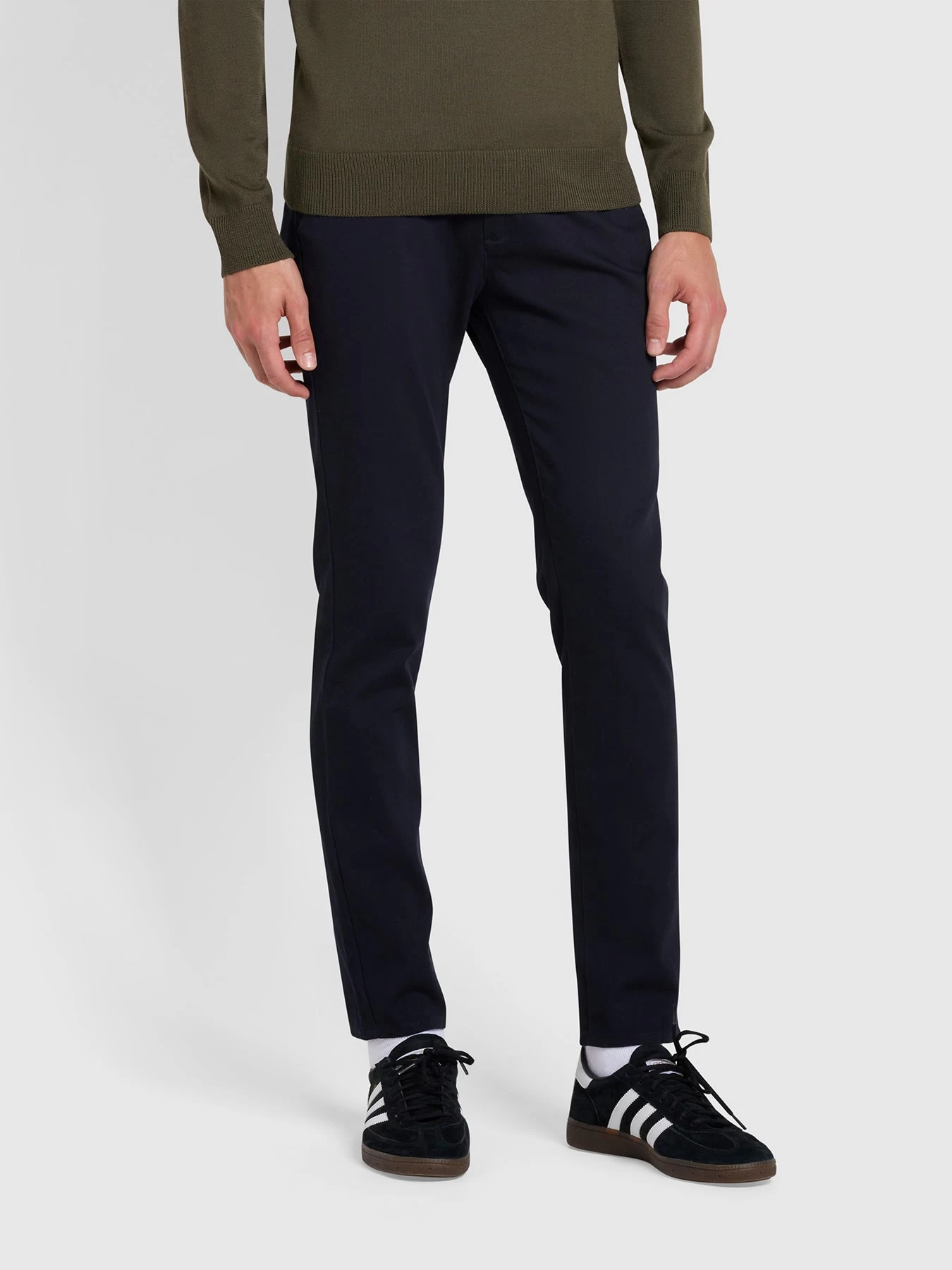 Farah Endmore Skinny Fit Organic Cotton Twill Chinos In True Navy 4 Farah Endmore Skinny Fit Organic Cotton Twill Chinos In True Navy - Image 2