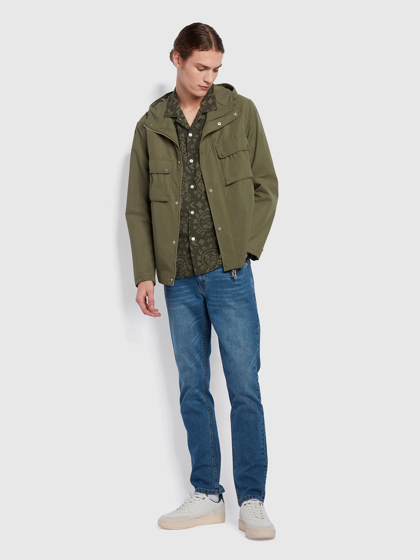 Farah Dana Casual Fit Short Sleeve Revere Surf Print Shirt In Evergreen 4 Farah Dana Casual Fit Short Sleeve Revere Surf Print Shirt In Evergreen - Image 2