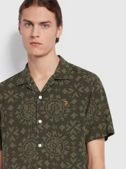 Farah Dana Casual Fit Short Sleeve Revere Surf Print Shirt In Evergreen 8 Farah Dana Casual Fit Short Sleeve Revere Surf Print Shirt In Evergreen -Farah f4wsd077 357 ALT3