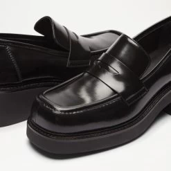 Square Toe Loafer -Farah images 1020