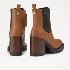 Cleated Chelsea Boot -Farah images 153