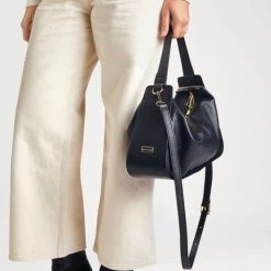 Rectangle Soft Shoulder Bag -Farah images 1540