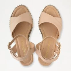 Studded High Wedge -Farah images 161