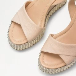 Studded High Wedge -Farah images 162