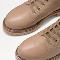 8 Eyelet Combat Boot -Farah images 18