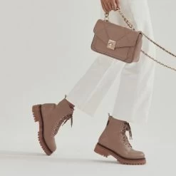 8 Eyelet Combat Boot -Farah images 19