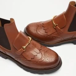 Snaffle Trim Brogue Ankle Boot -Farah images 292