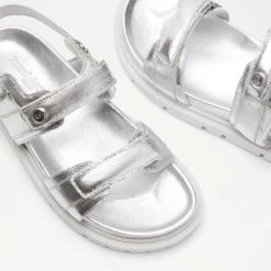 Cleated Sole Sandal 9 Cleated Sole Sandal -Farah images 579