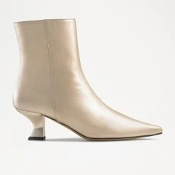 Pointed Low Feature Heel