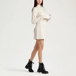 Round Toe Lace Up Boot -Farah images 860