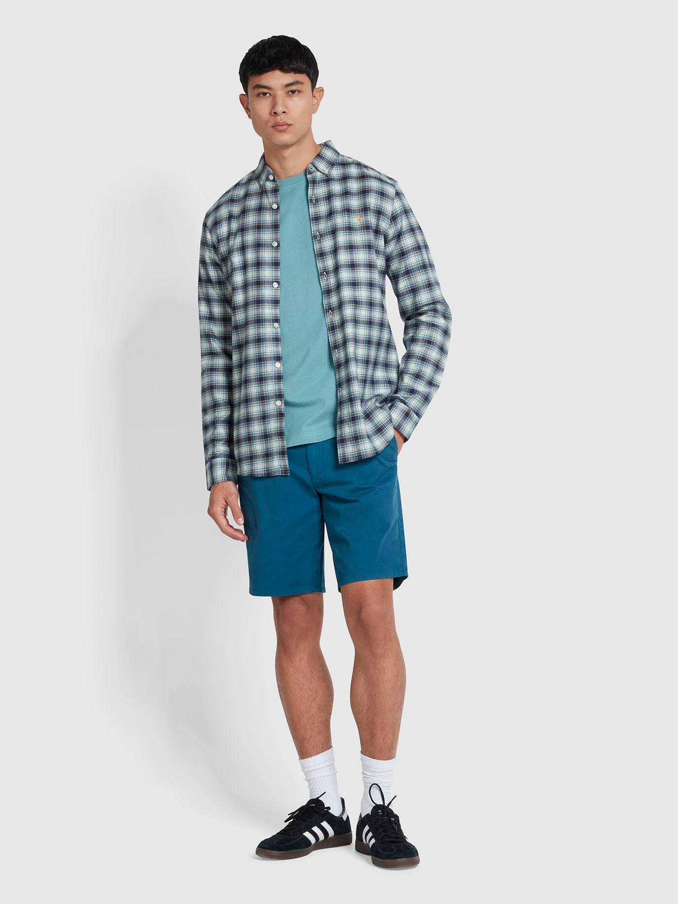 Farah Hawk Short Garment Dye Twill Shorts In Croft Green 4 Farah Hawk Short Garment Dye Twill Shorts In Croft Green - Image 2