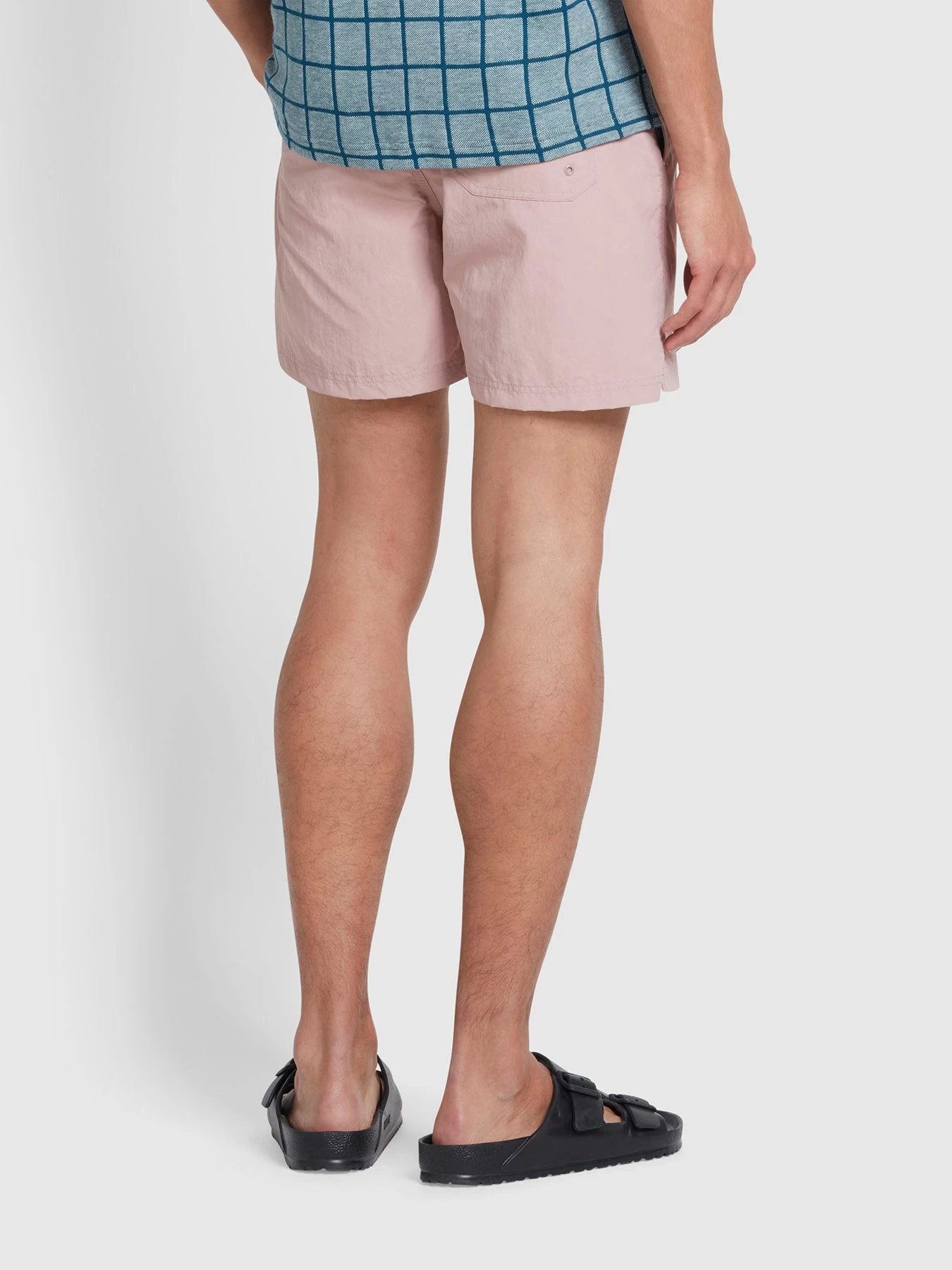 Farah Colbert Regular Fit Plain Swim Shorts In Dark Pink 5 Farah Colbert Regular Fit Plain Swim Shorts In Dark Pink - Image 3