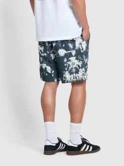 Farah Sepel Patch Print Twill Shorts In True Navy -Farah w8r0aizr0luqft8gpsqn